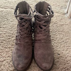 Womens Fergalicious Weever Multi Strap Woven Ankle Boots sz10